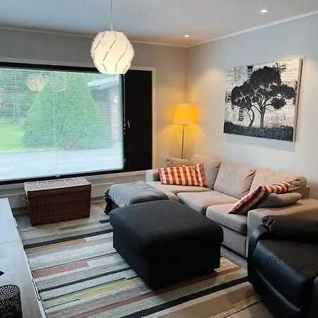 Lägenhet Peaceful And Cosy Close To Services Björneborg